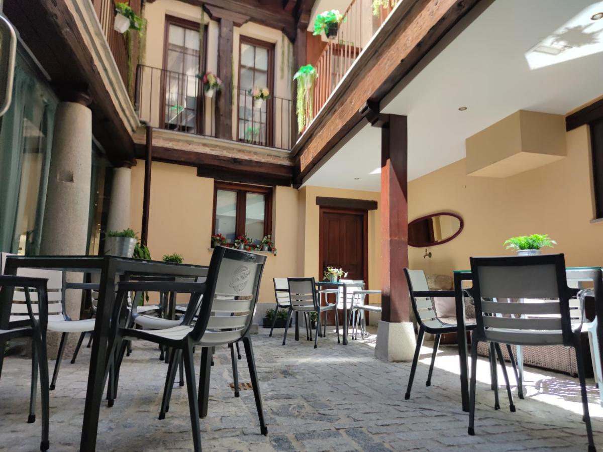 Vizcainos Home Away Segovia Exterior foto